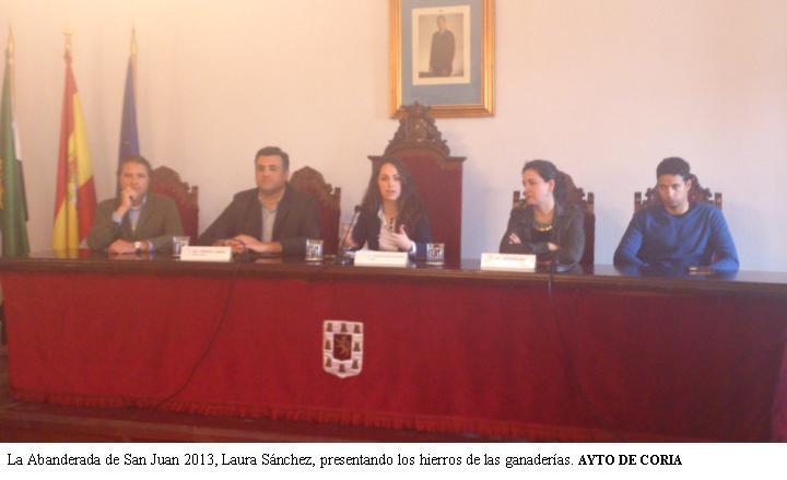 La Abanderada de San Juan 2013, Laura Sánchez González , presenta los hierros de las ganaderías  que se lidiarán este año