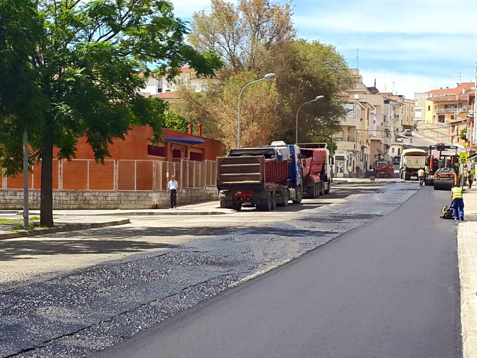 Continúan las obras de urbanizaciones en Coria