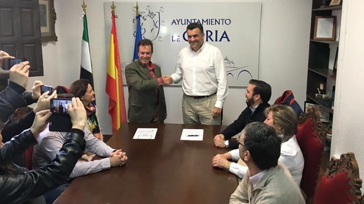 Convenio de Colaboración entre el Ayuntamiento y la Unión de Cofradías de Coria