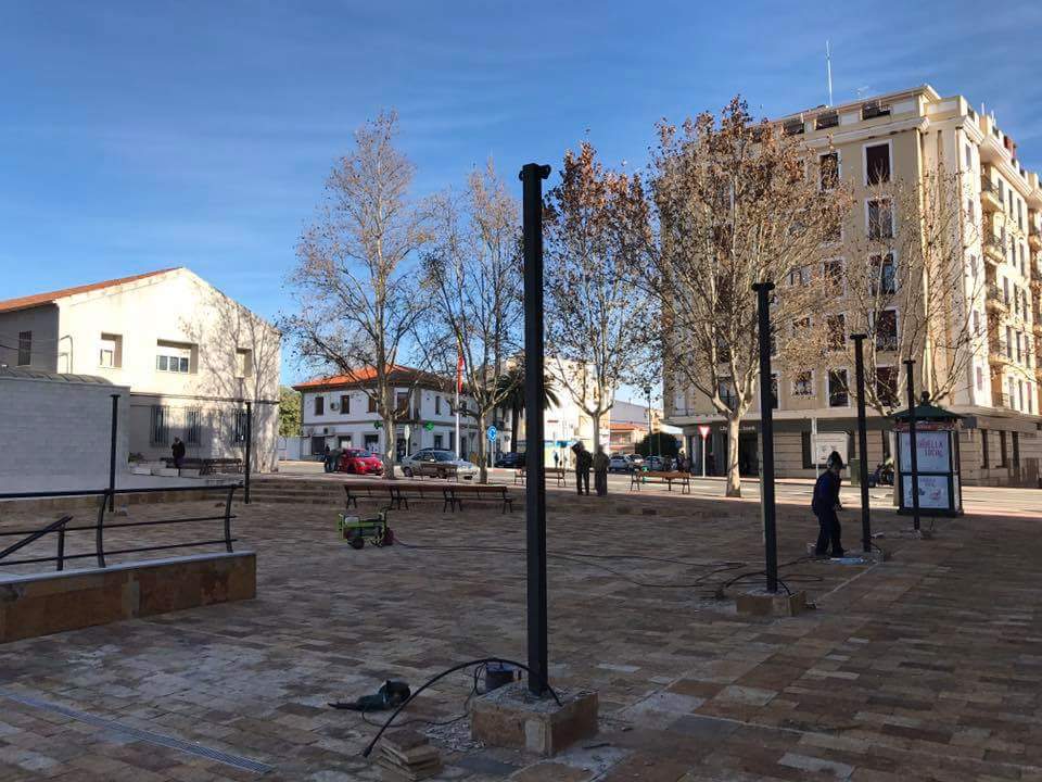 Comienzan las obras de adecuación  de la Plaza del Doctor Viera en la Avenida Sierra de Gata