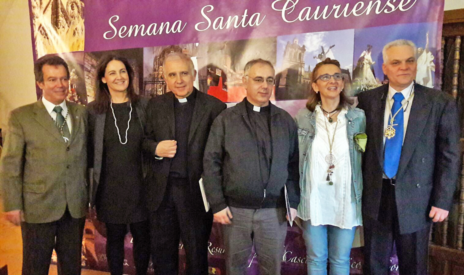 Gran Acogida de la Semana Santa de Coria en su Presentación en Mérida.
