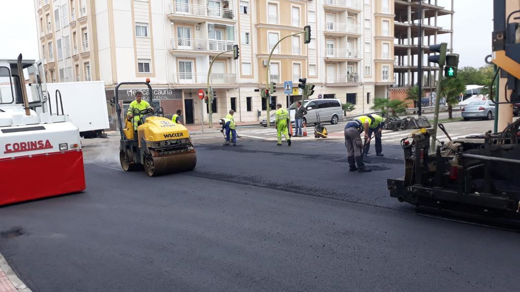 El Ayuntamiento comienza las obras de pavimentación y asfaltado de calles en Coria y sus pedanías