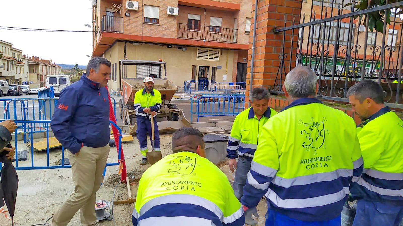 La Avenida Monseñor Riberi se dotará con un total de 45 árboles de hoja caduca
