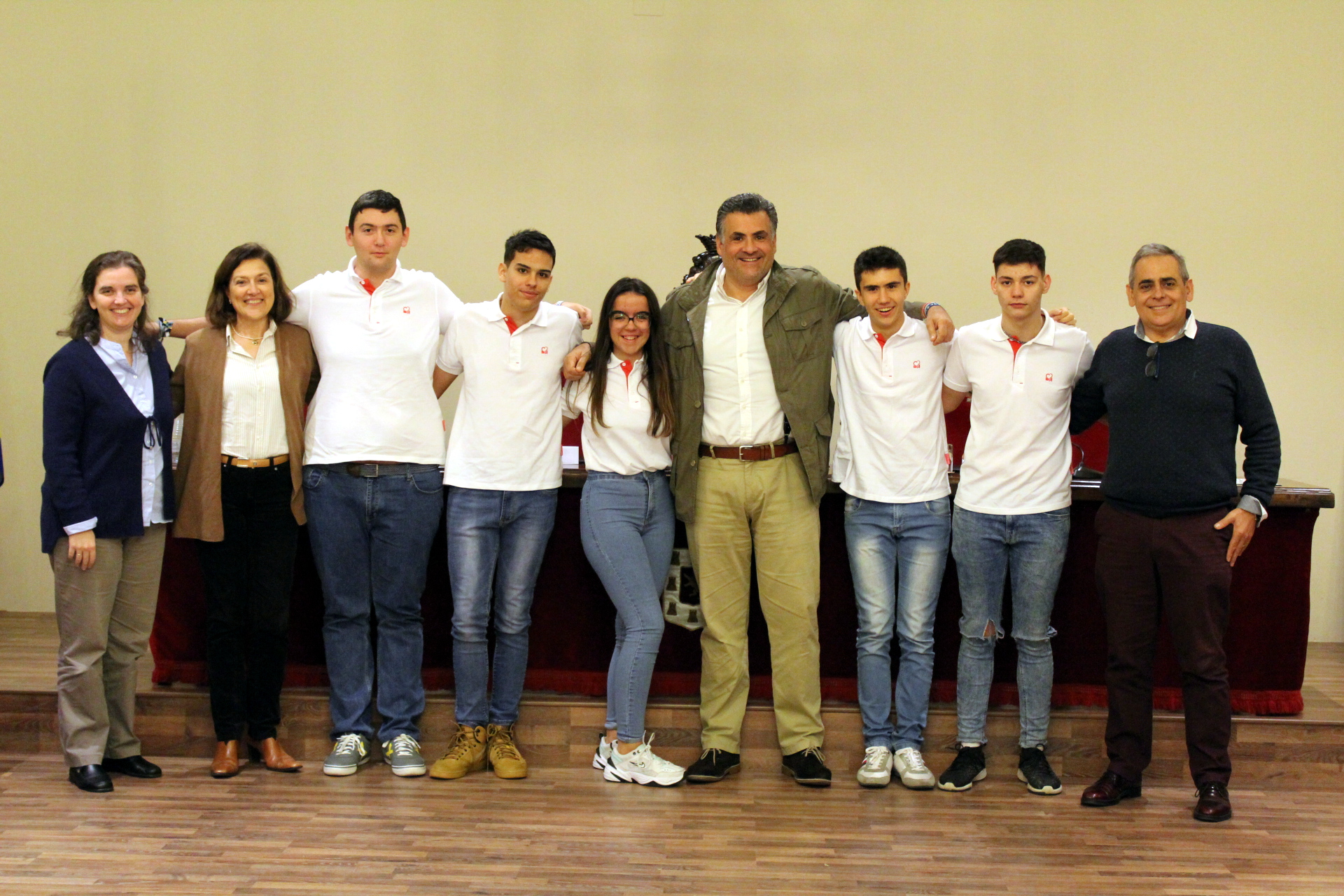 El Alcalde recibe a los alumnos del Colegio Sagrado Corazón finalistas del Concurso Financiero a nivel nacional