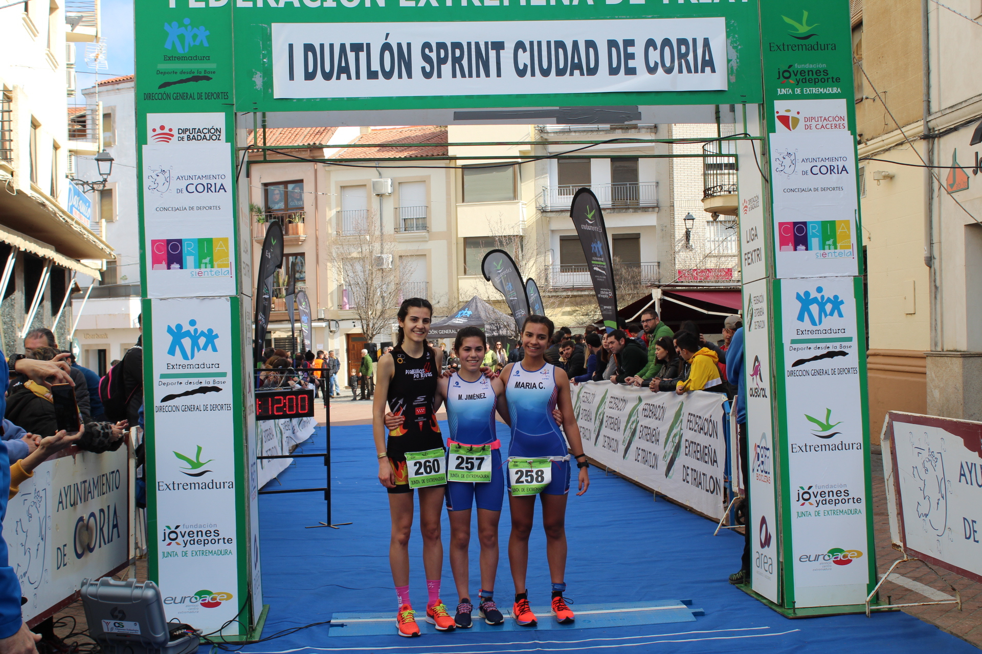 Miguel Blanco del Triatlón Don Benito y Marta Jiménez del CAPEX Triatlón, se proclamanganador del 1º Duatlón Sprint «Ciudad de Coria»