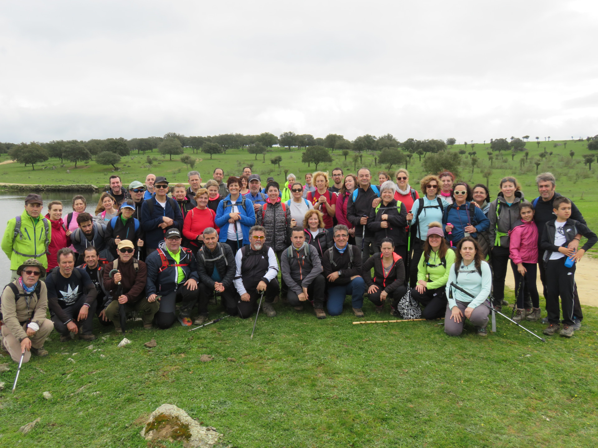 Más de Sententa Senderistas participaron en la peculiar Ruta Coria-Torrejoncillo