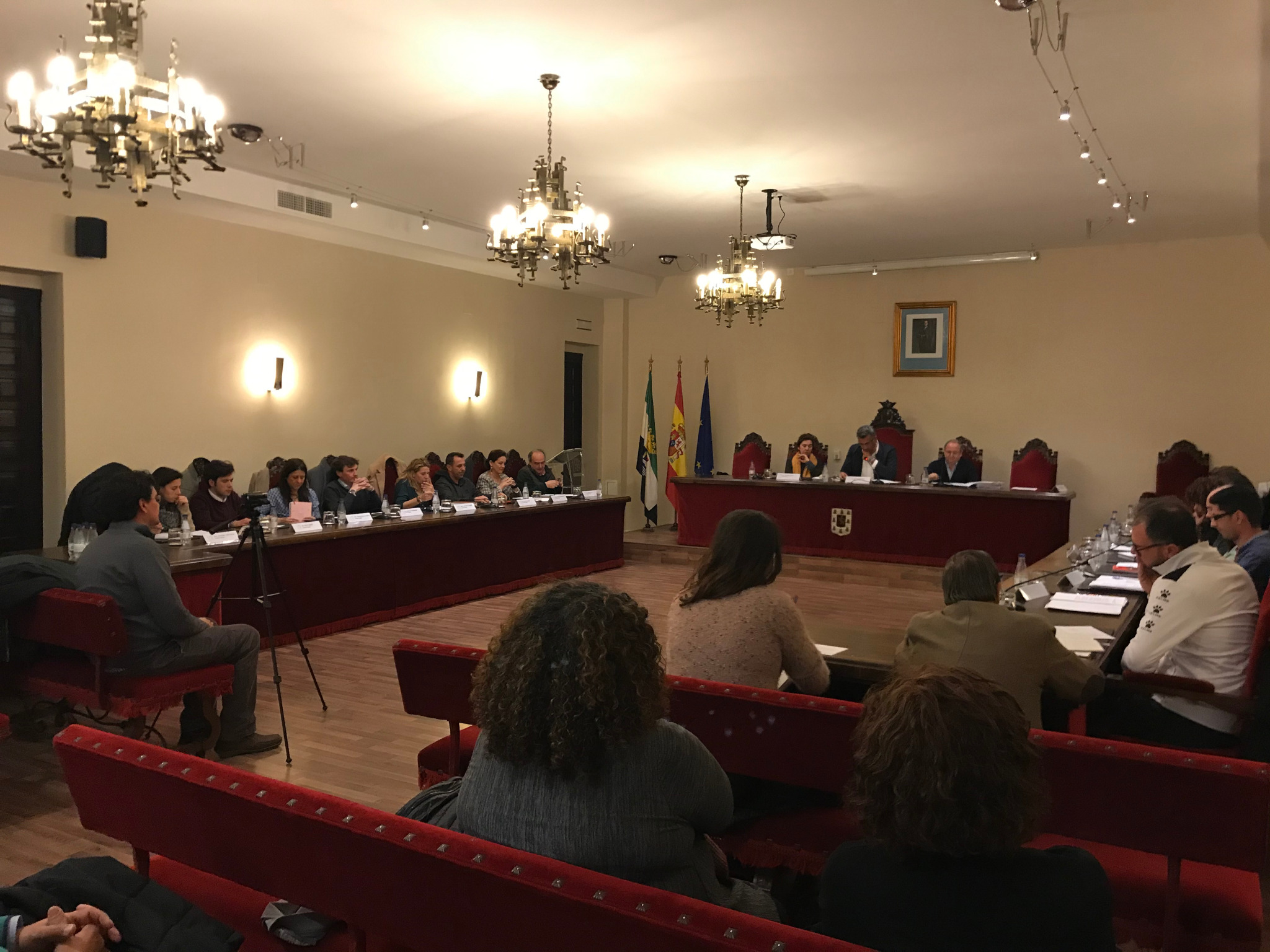 El Pleno de marzo dio a conocer las cifras de población, aprobó una moción presentada por el Grupo C´S y el nuevo concejal del PSOE tomó posesión