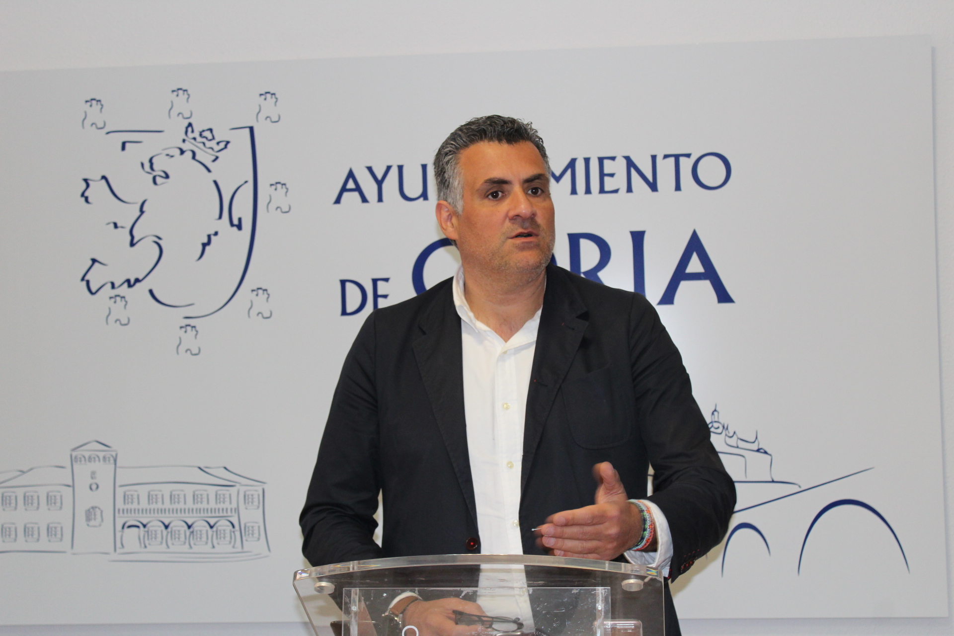 Ballestero: «las obras del Colegio Virgen de Argeme se reanudarán en un mes aproximadamente»