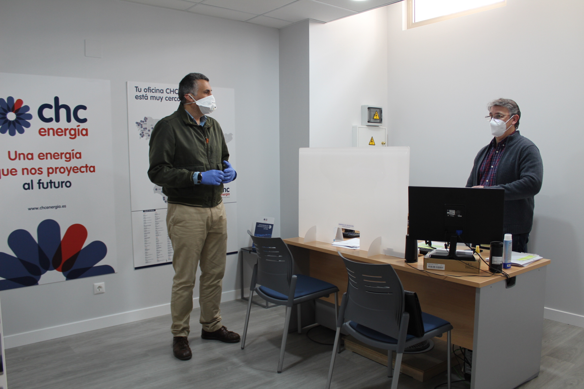 CHC Energía traslada sus oficinas al Mercado Municipal de Abastos y atiende estos días vía telefónica