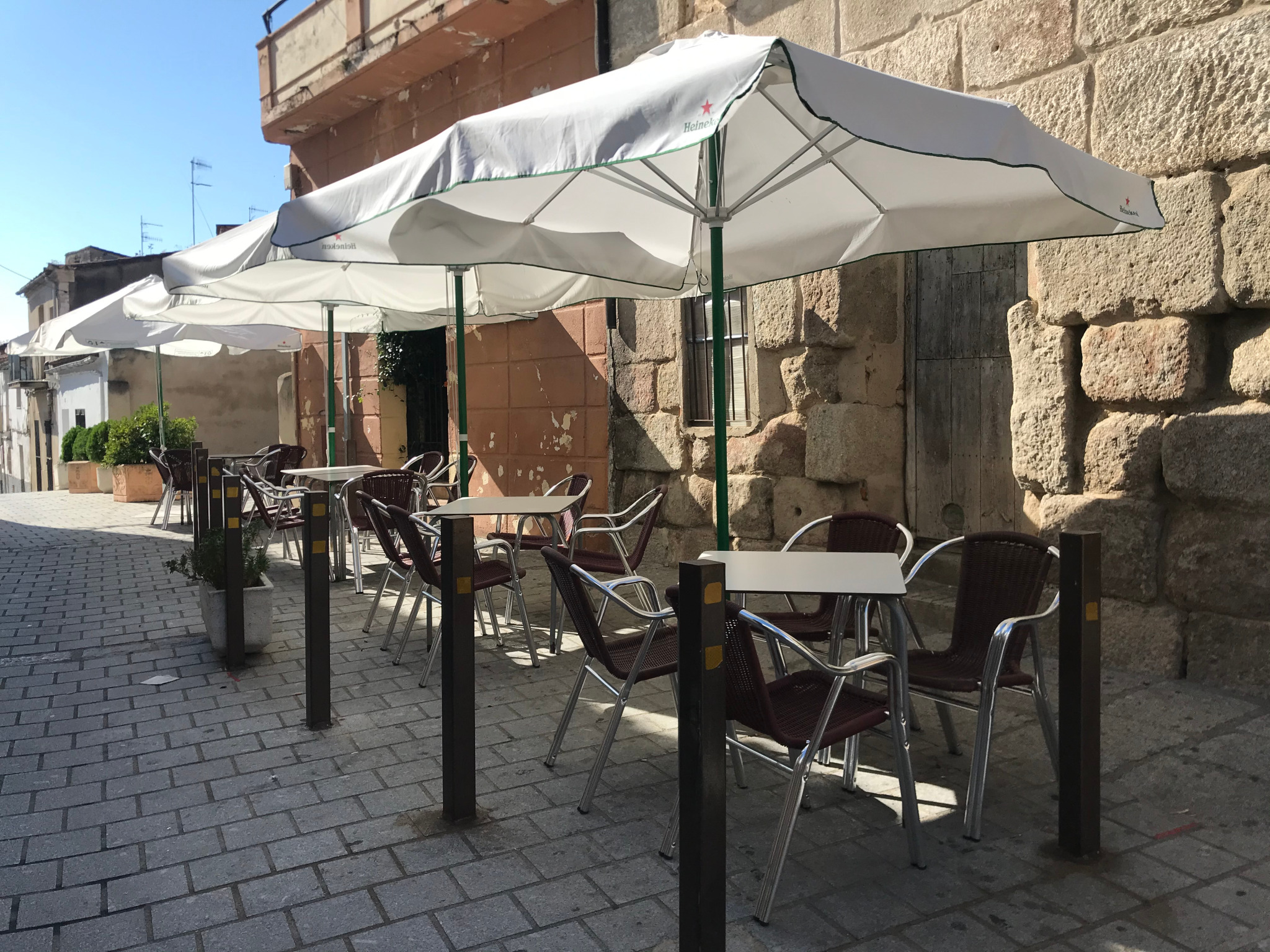 El Ayuntamiento autoriza la ampliación del espacio en las terrazas hasta la festividad del puente de septiembre