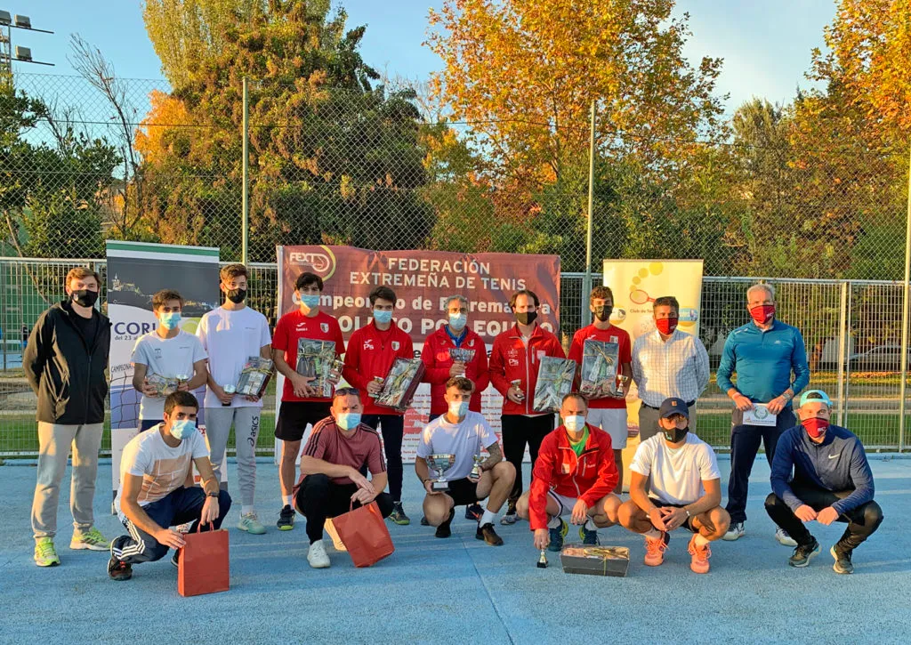 El Club de Tenis Cabezarrubia de Cáceres nuevo Campeón de Extremadura de Tenis Absoluto por Equipos 2020