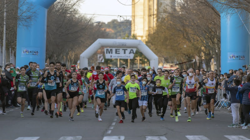 La Ciudad de Coria volvió a acoger su tradicional San Silvestre Navideña