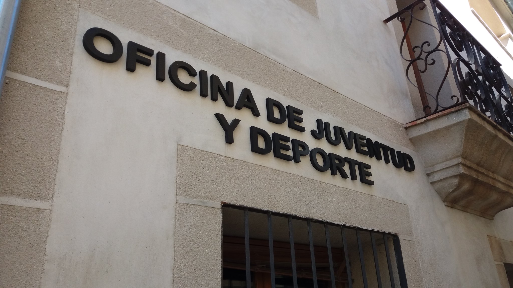 Desde este lunes día 2 de julio y hasta el 13 está abierto el plazo de matrícula para los alumnos de la EOI para el curso 2018/2019