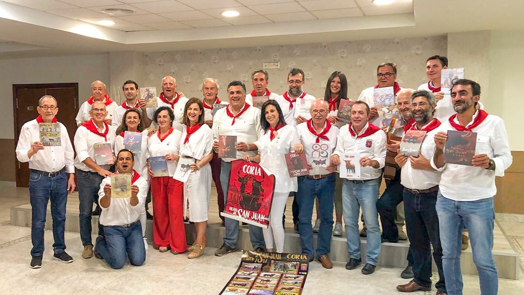 Los ex-abanderados de las Fiestas de San Juan se reúnen un año más en honor a San Juan y nuestras fiestas