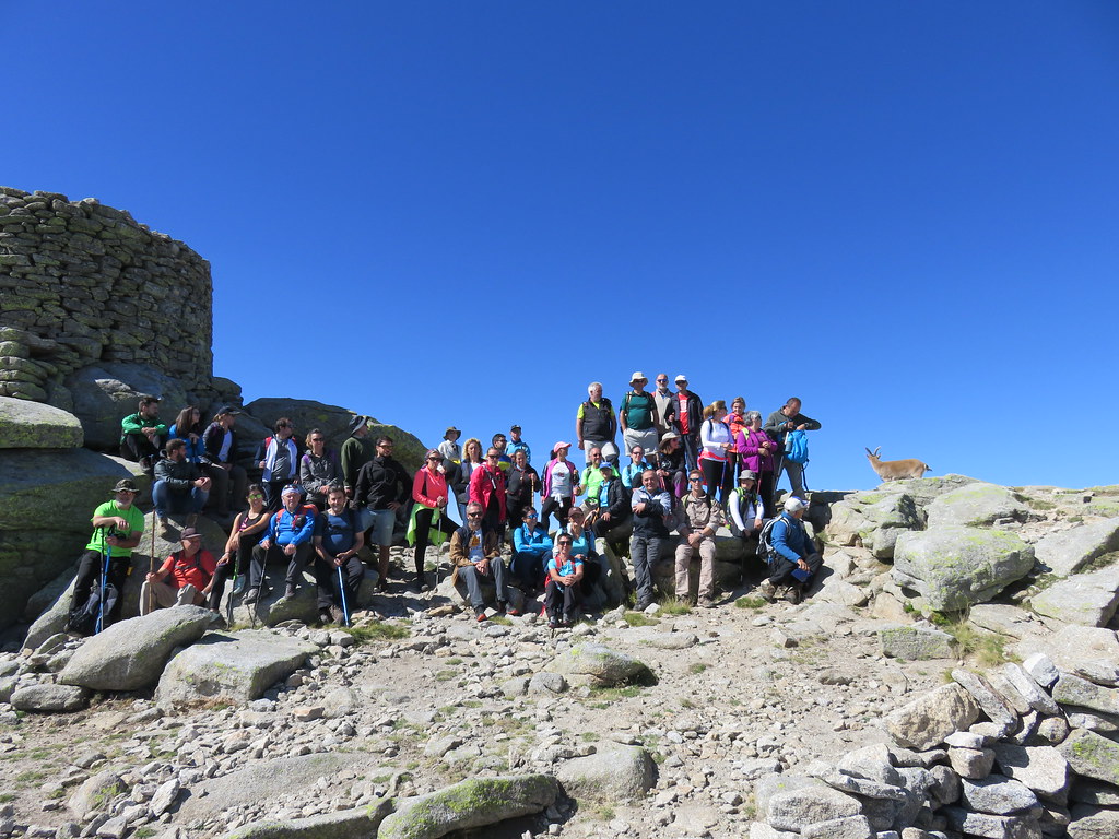 Iniciado el segundo período de rutas senderistas con la asistencia al Parque Nacional de la Sierra de Gredos