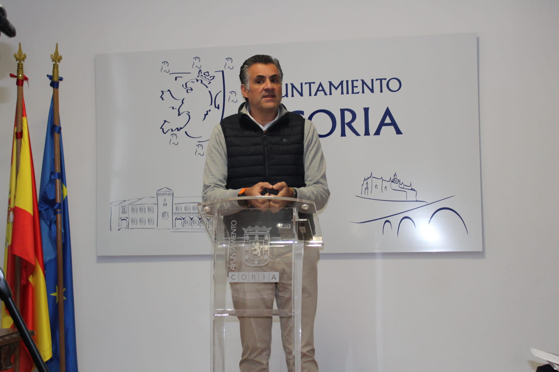 El Alcalde asegura la viabilidad y continuidad de la Residencia de Mayores de Coria para el año 2022