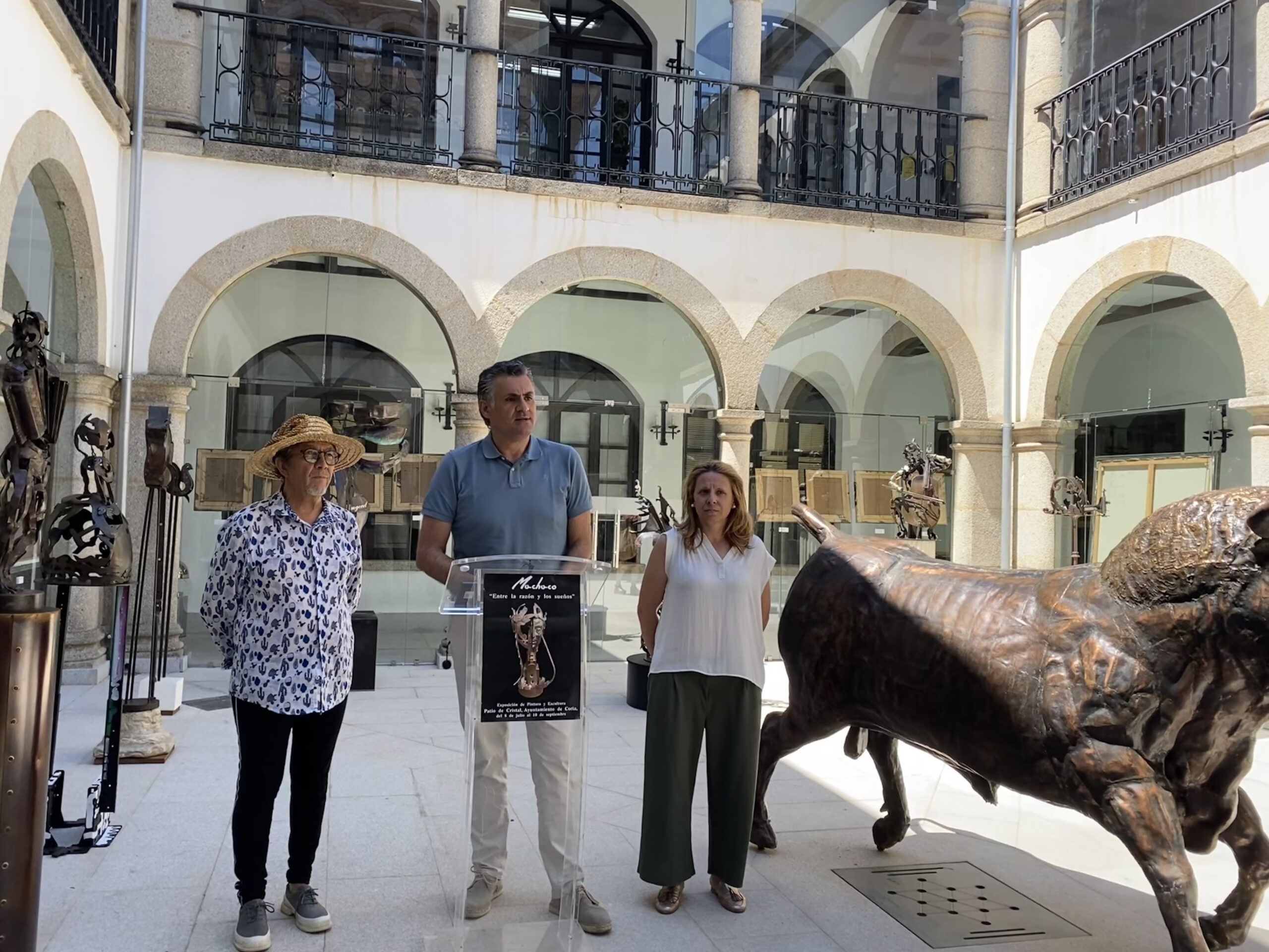 El artista Machaco expone sus obras en el patio de cristal del Ayuntamiento del 8 de julio al 10 de septiembre