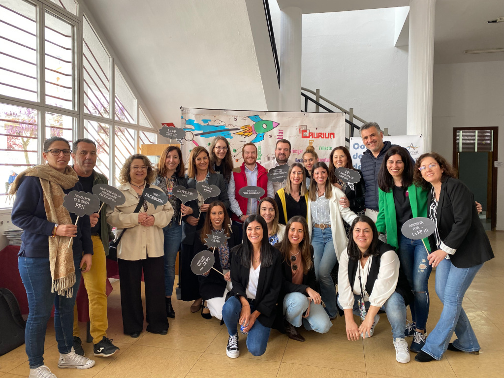 El Alcalde asiste al 2º Encuentro de Aulas de Emprendimiento organizado por el IES Caurium