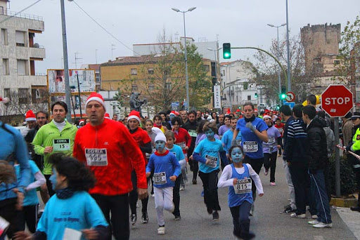 David Moreno Hernández y Zambra Serradilla Roncero, ganadores de la XVI San Silvestre Navideña y 2ª Milla Urbana Coria 2012