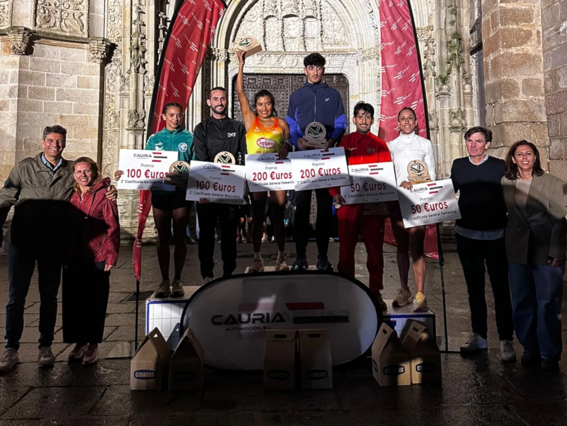 Récord de participación en el IV Cross Nocturno 10K-5K «Ciudad de Coria», con Daniel López Vergel y Mª Mercedes Pila Viracocha como vencedores