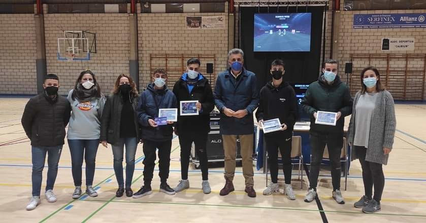 Entregados los premios de los torneos de FIFA 21 y de Fortnite de la Campaña de Navidad del comercio local